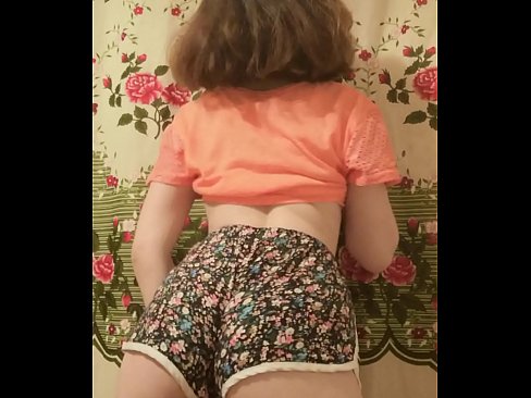 ❤️ Garota jovem e sexy tirando seus shorts da câmera ❌ Sexo em pt-br.rex-porn-com.ru