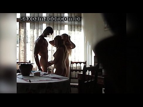 ❤️ Amigos sexuais convidam um homem gigante e uma ménage à trois com ele ❌ Sexo em pt-br.rex-porn-com.ru