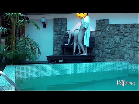 ❤️ Chefe convida empregada para a piscina, mas não conseguiu resistir a um ❌ Sexo em pt-br.rex-porn-com.ru